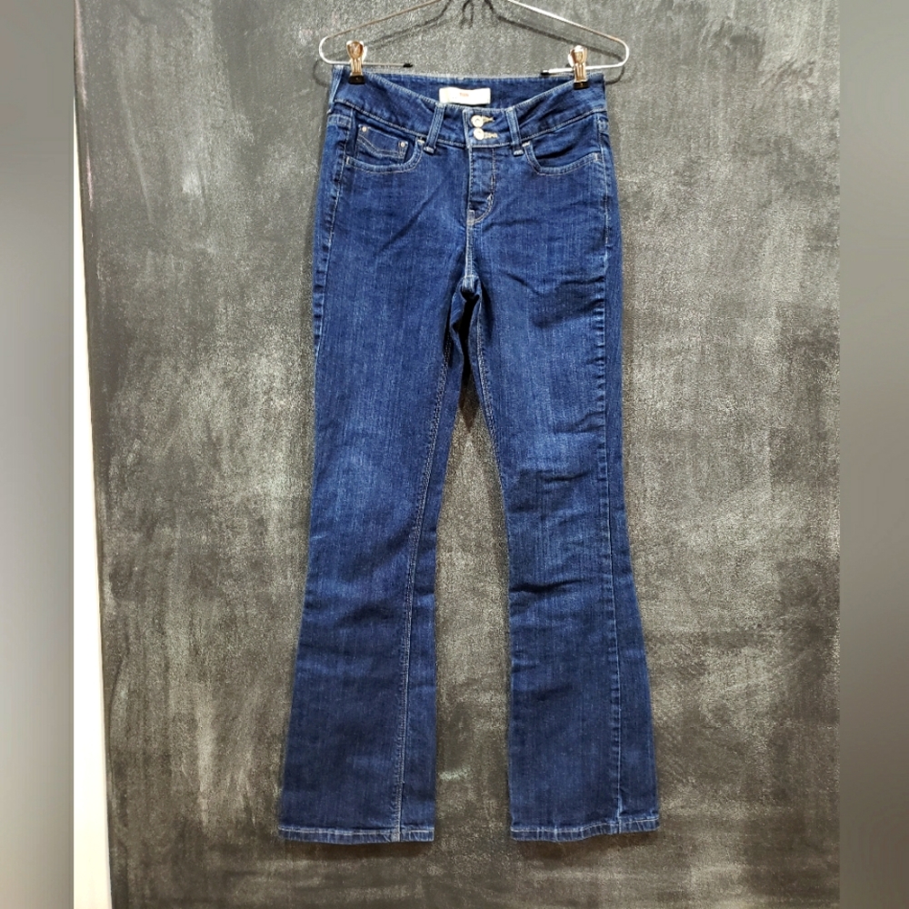 LEVI'S slender boot cut jeans size 26x 32